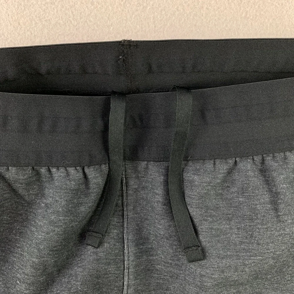 Nike Yoga Joggers Men Medium Charcoal Athletic Tapered Sweatpants Lounge Cozy
